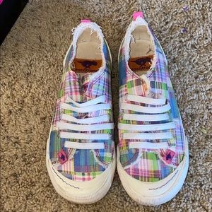 ROCKETDOG slip on sneakers